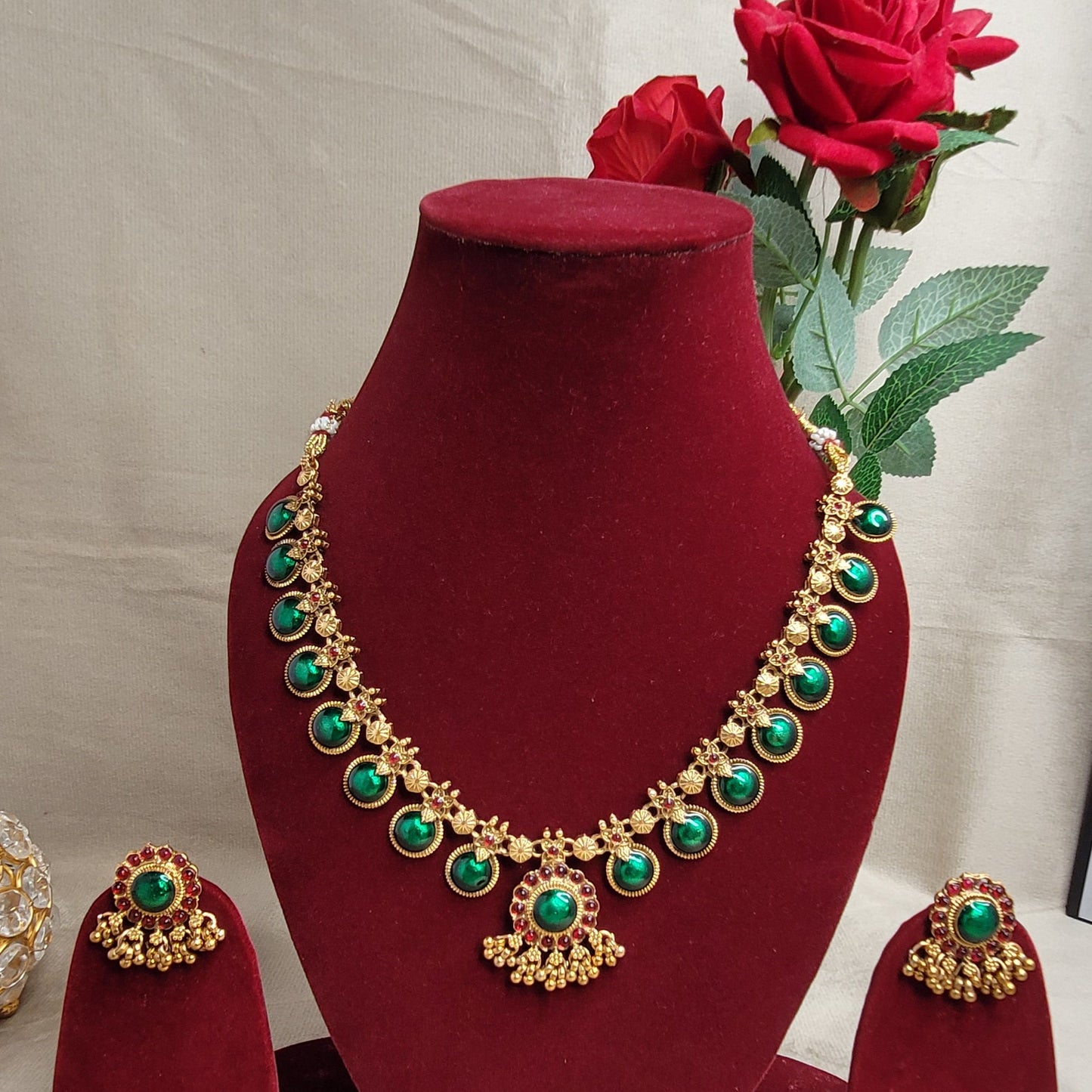 Elegant Antique -Gold Green Palakka Necklace Set