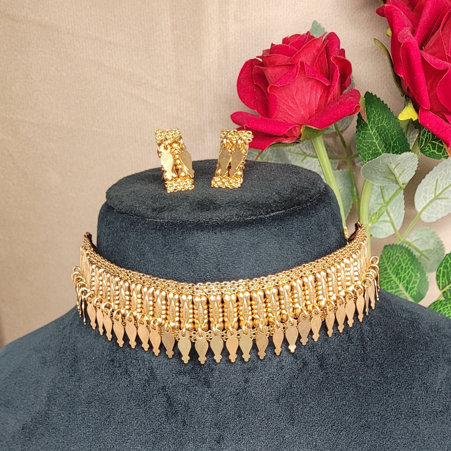 Traditional Elakkathali Necklace Set