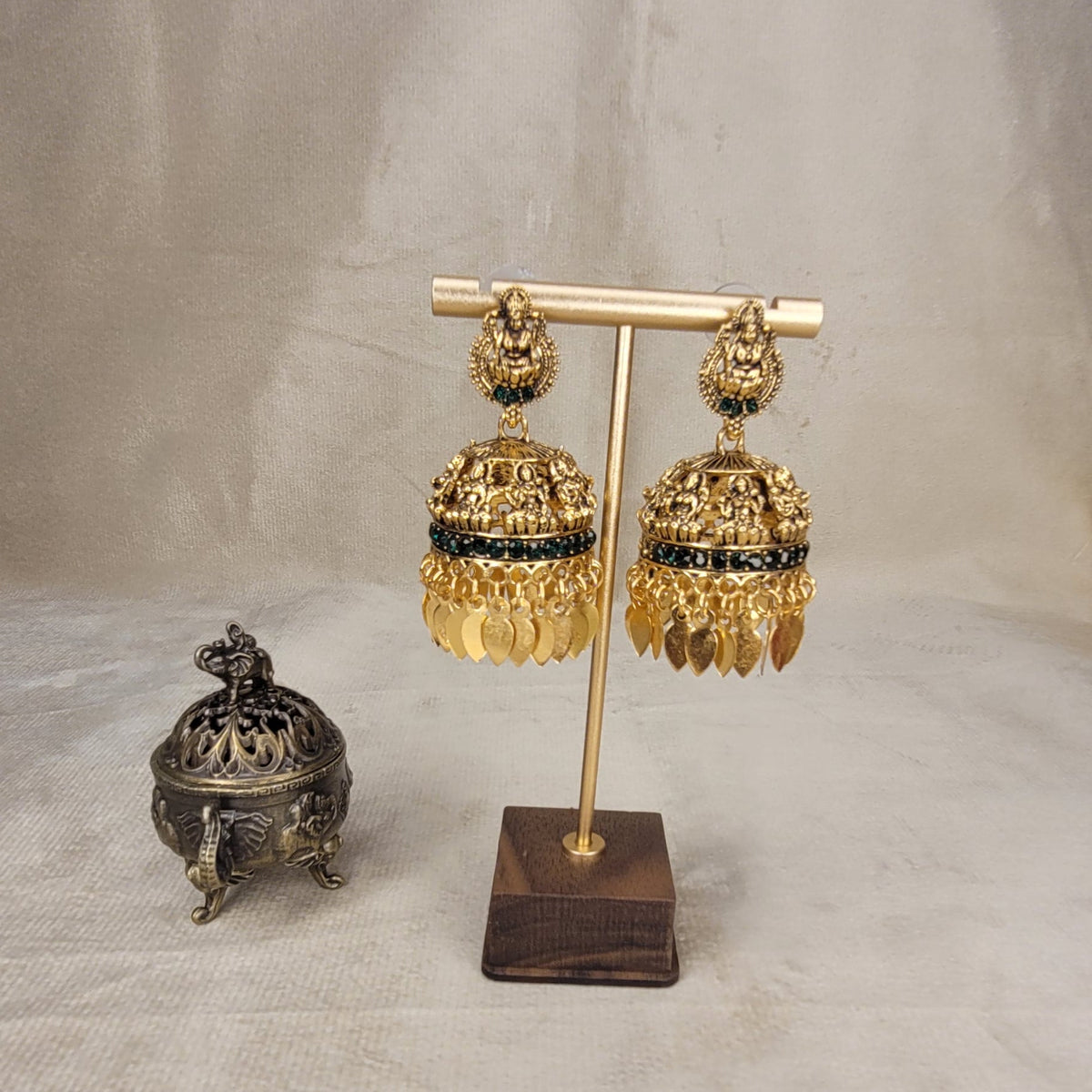 Emerald Elakkathali Jhumka
