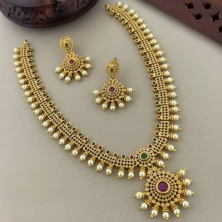 Traditional Antique Pendant Necklace Set