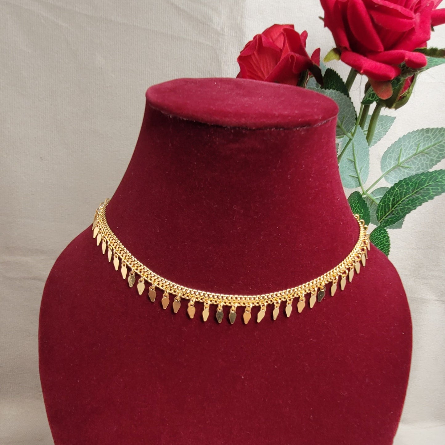 Elegant Gold Leaf Drop Elakkathali