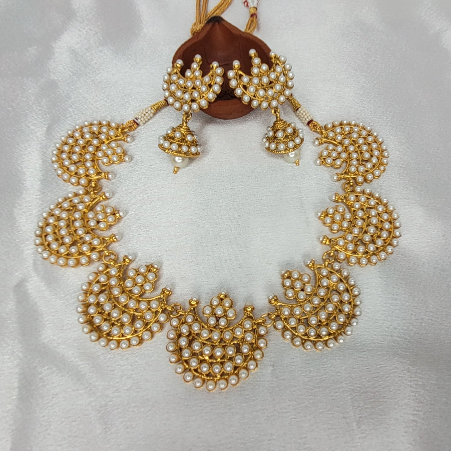 Pearl Embellished Gold Necklace Set