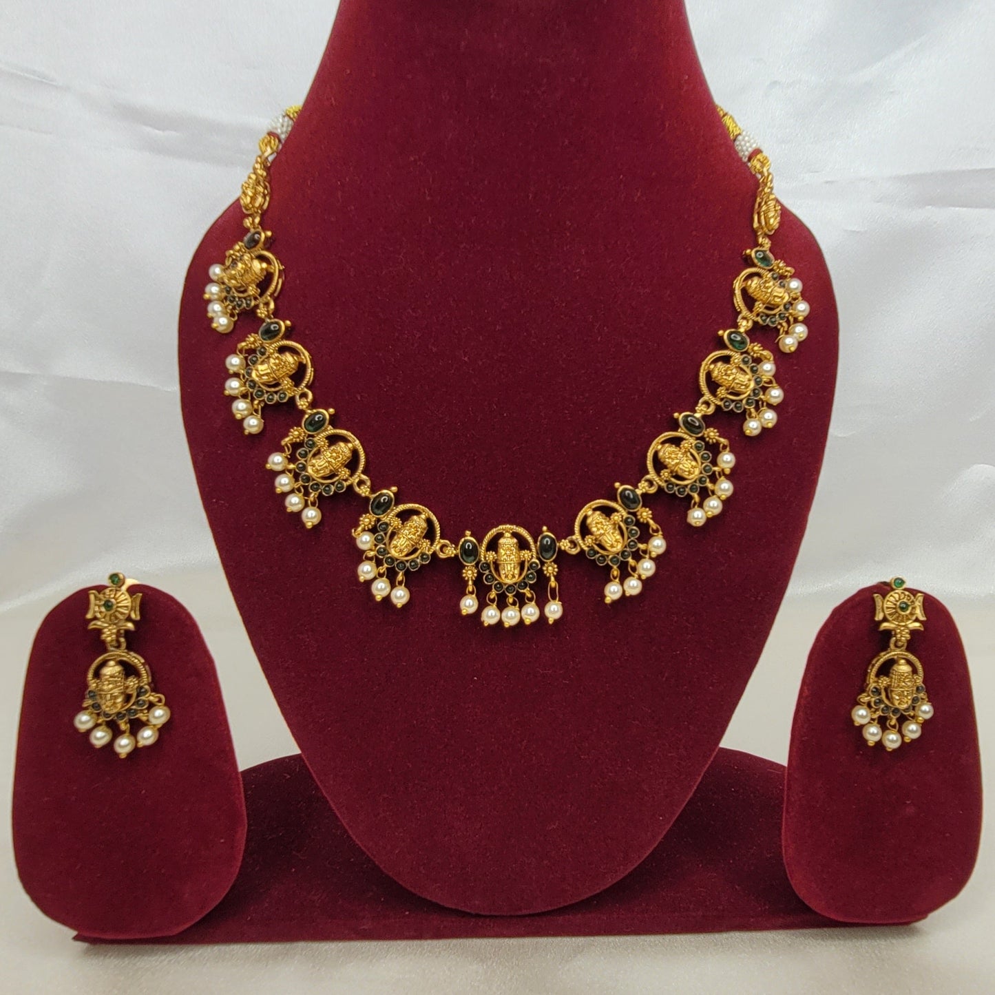 Padmanabha Temple Pearl Heritage Jewelery Set