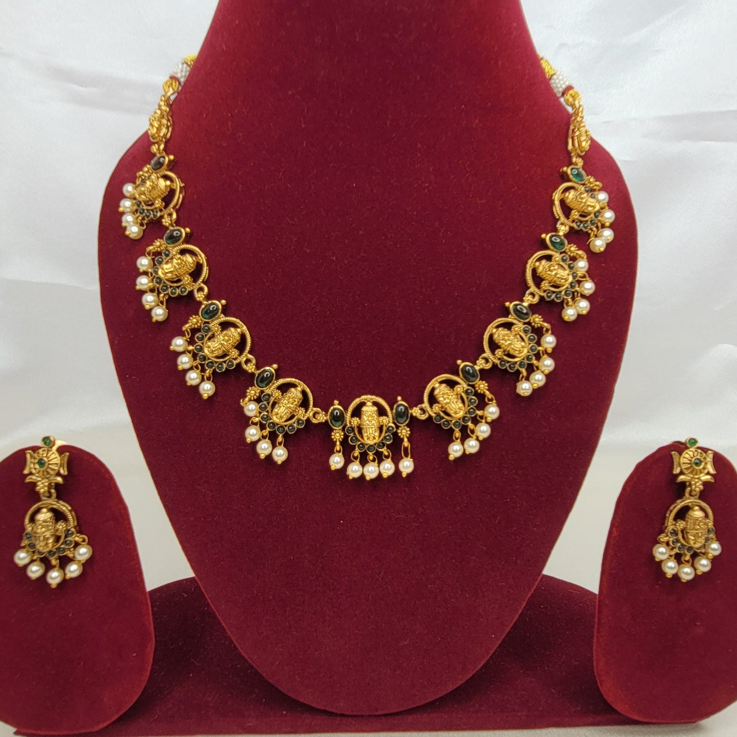 Padmanabha Temple Pearl Heritage Jewelery Set
