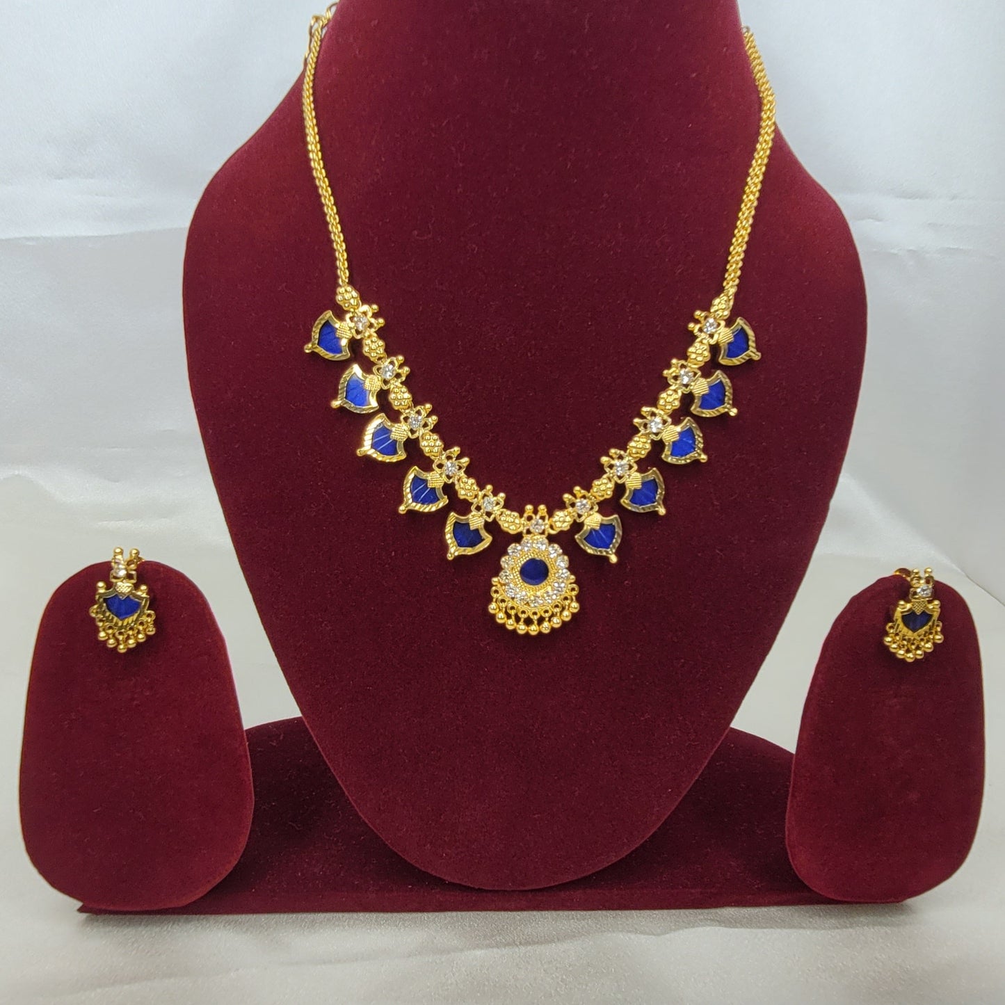 Sapphire Palakka Necklace Set