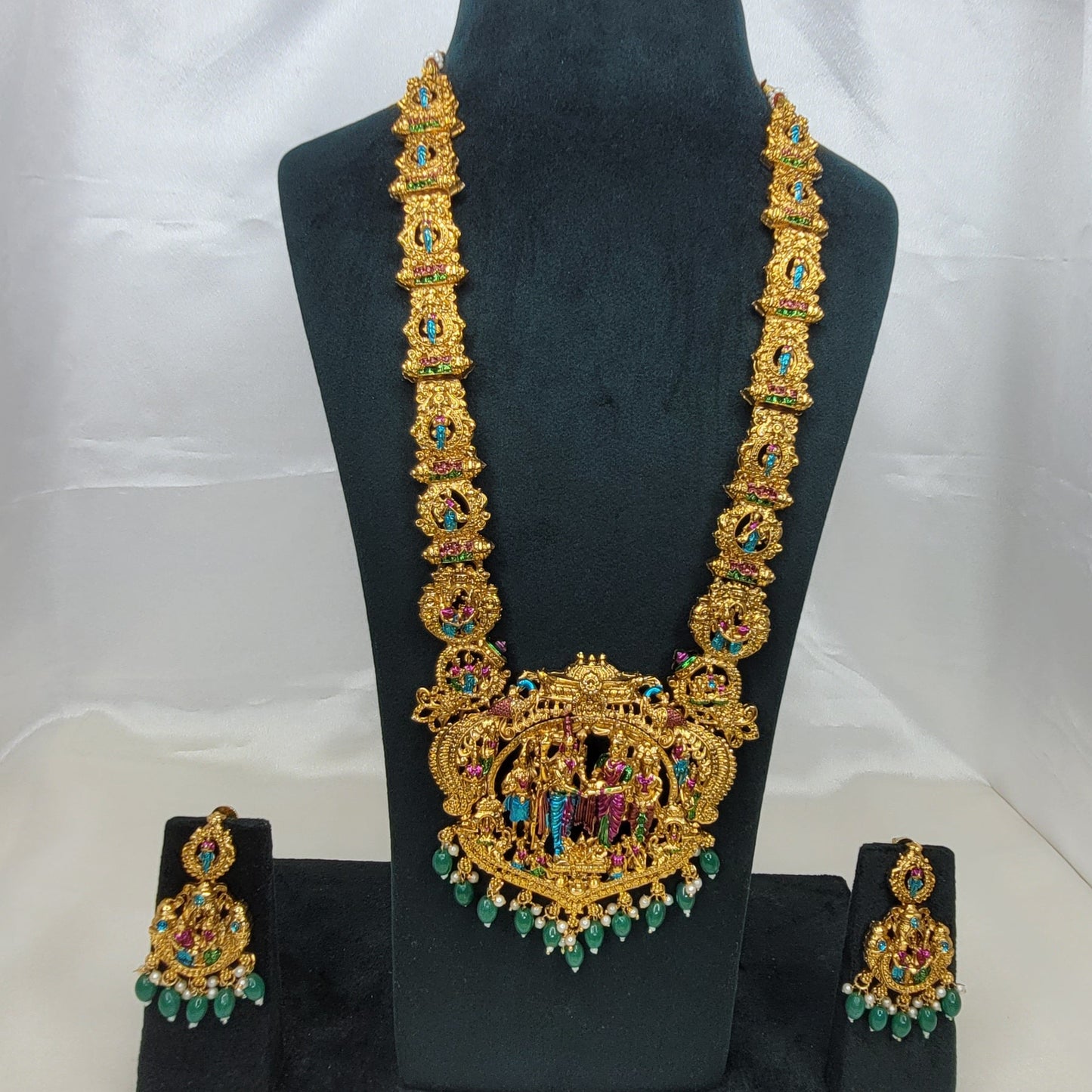 Divine Sreenivasa Kalyana Haram Necklace Set