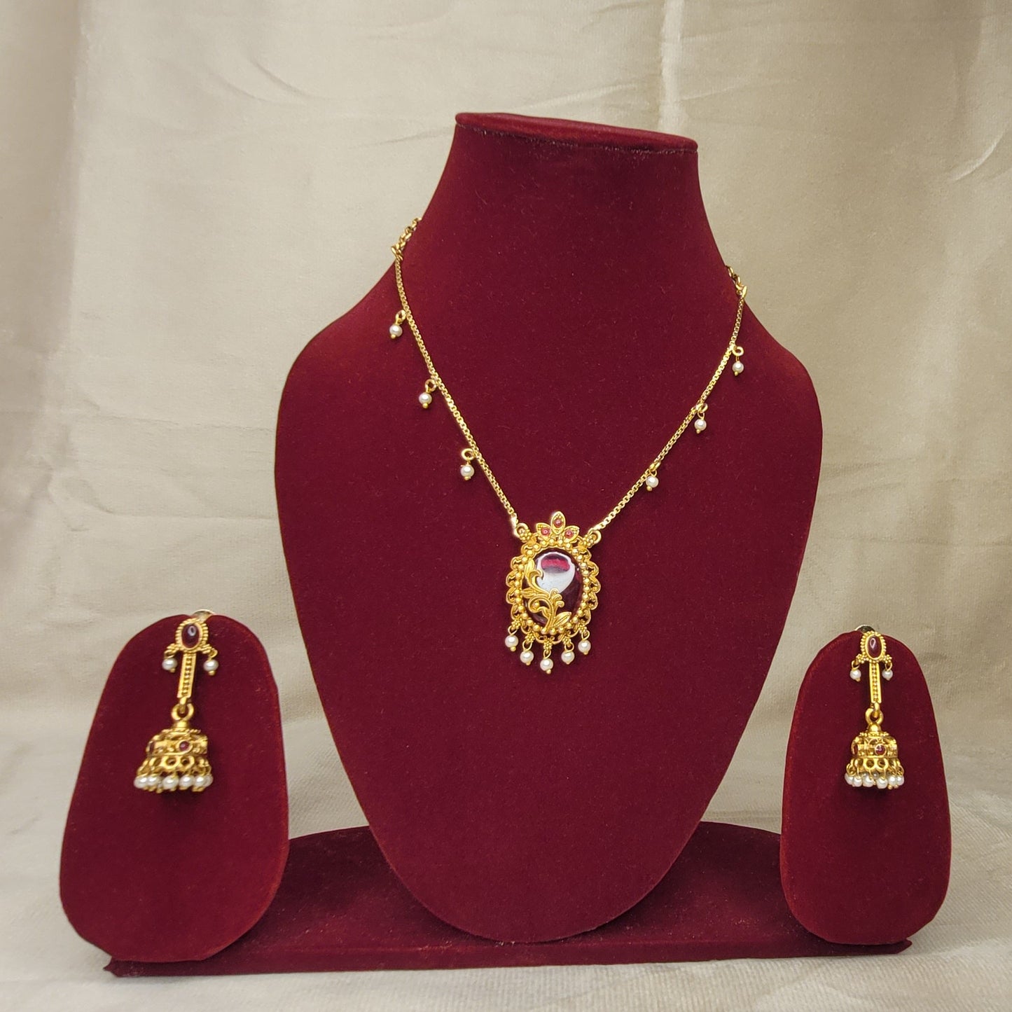 Pink Stone Antique Pendant Necklace Set