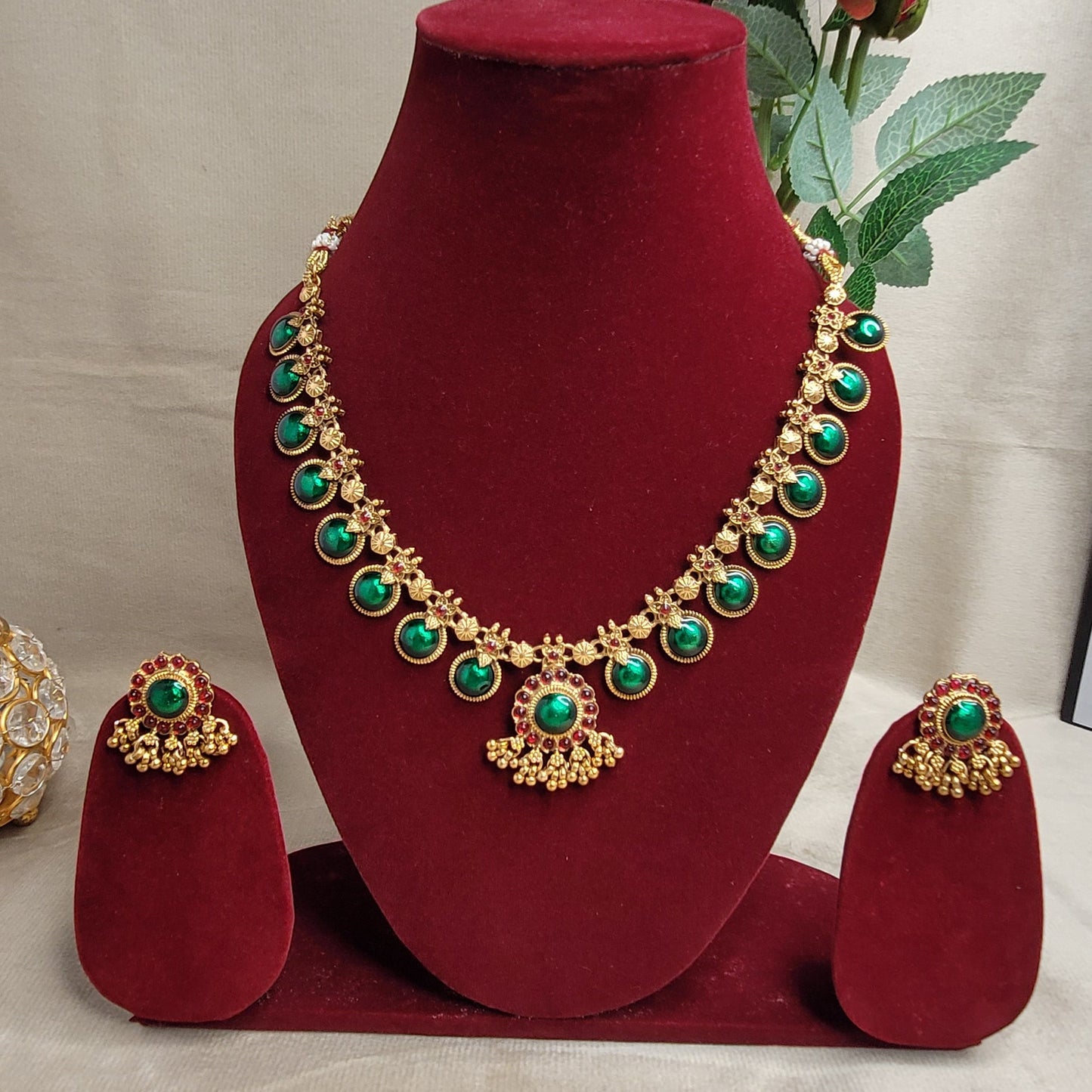 Elegant Antique -Gold Green Palakka Necklace Set
