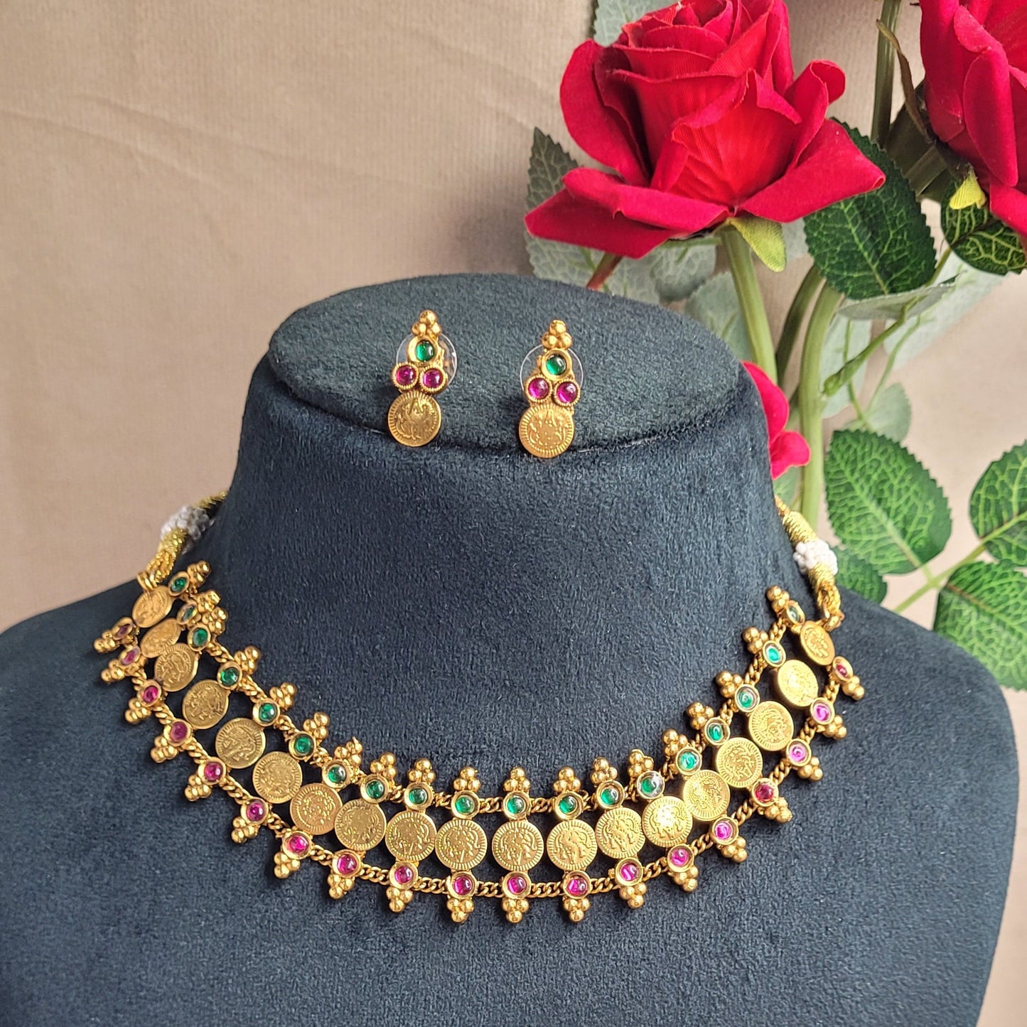 Traditional Antique Elakkathali Choker Necklace Set