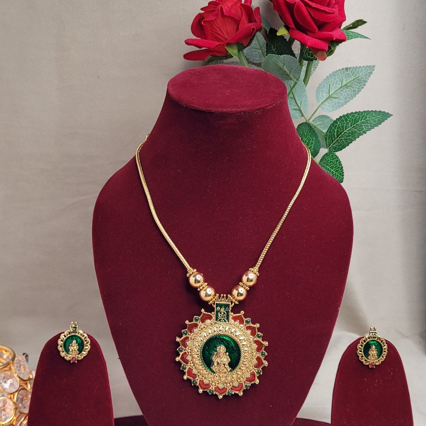 Nagapadom Lakshmi  Pendant  Set