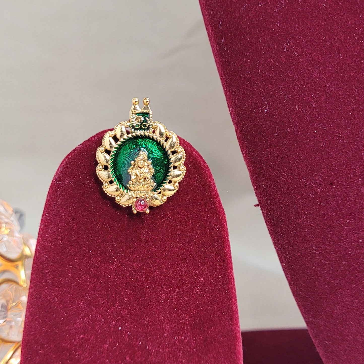 Nagapadom Lakshmi  Pendant  Set