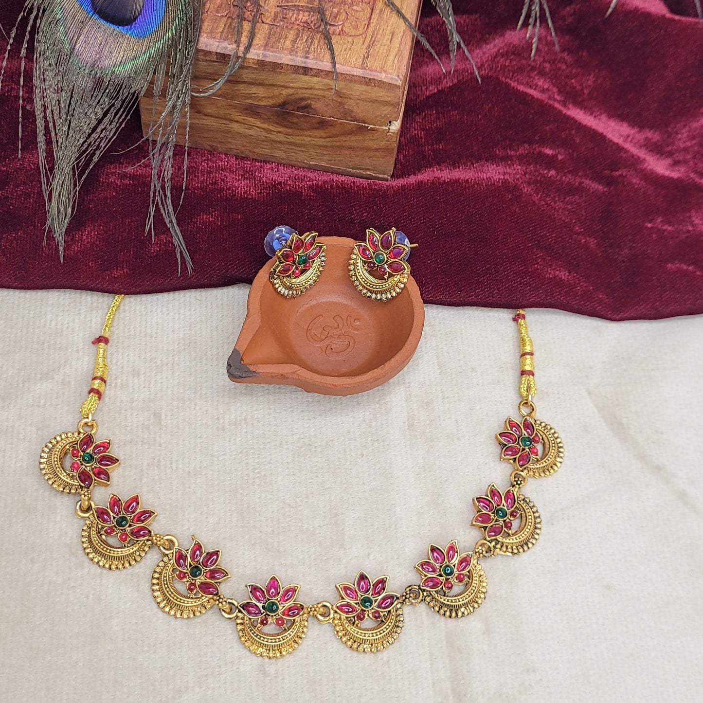 Floral Antique Gold Necklace Set with Stud Earrings