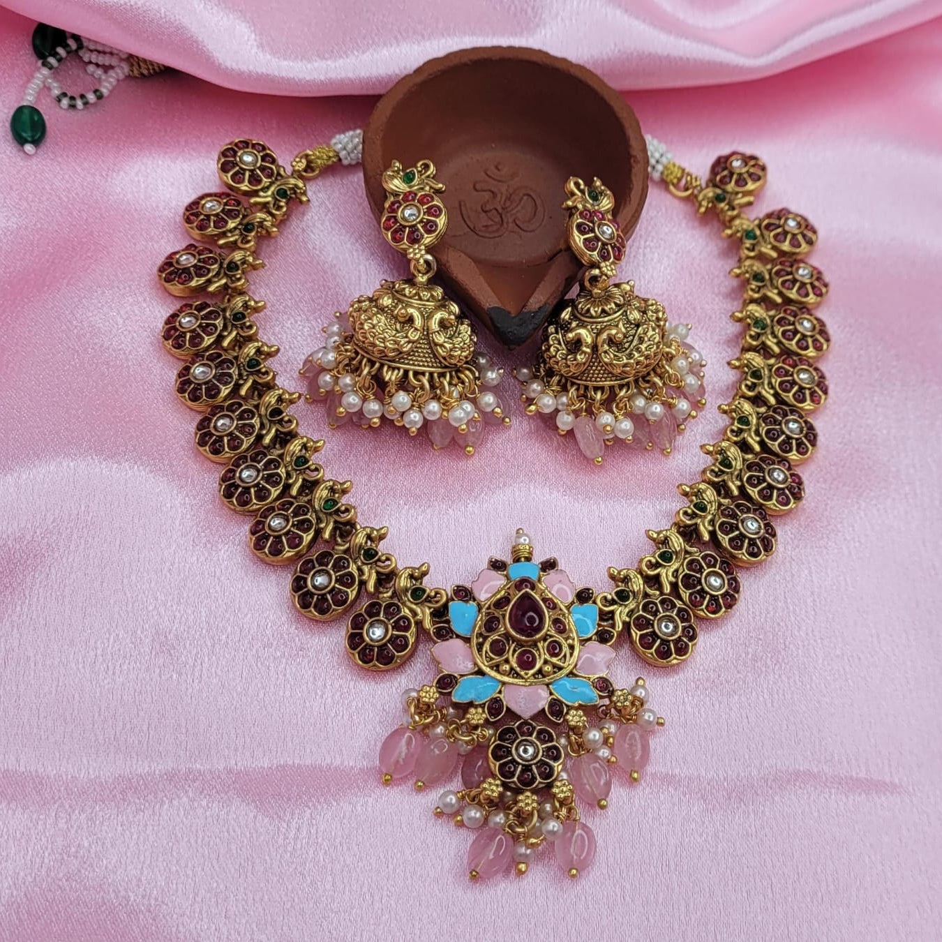 Antique Gold Pota Stone And Beads Meenakari Necklace Set
