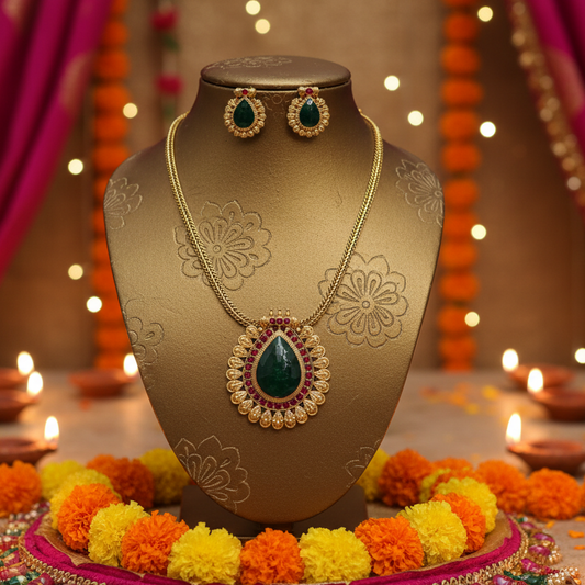 Palakka Green Pendant Set